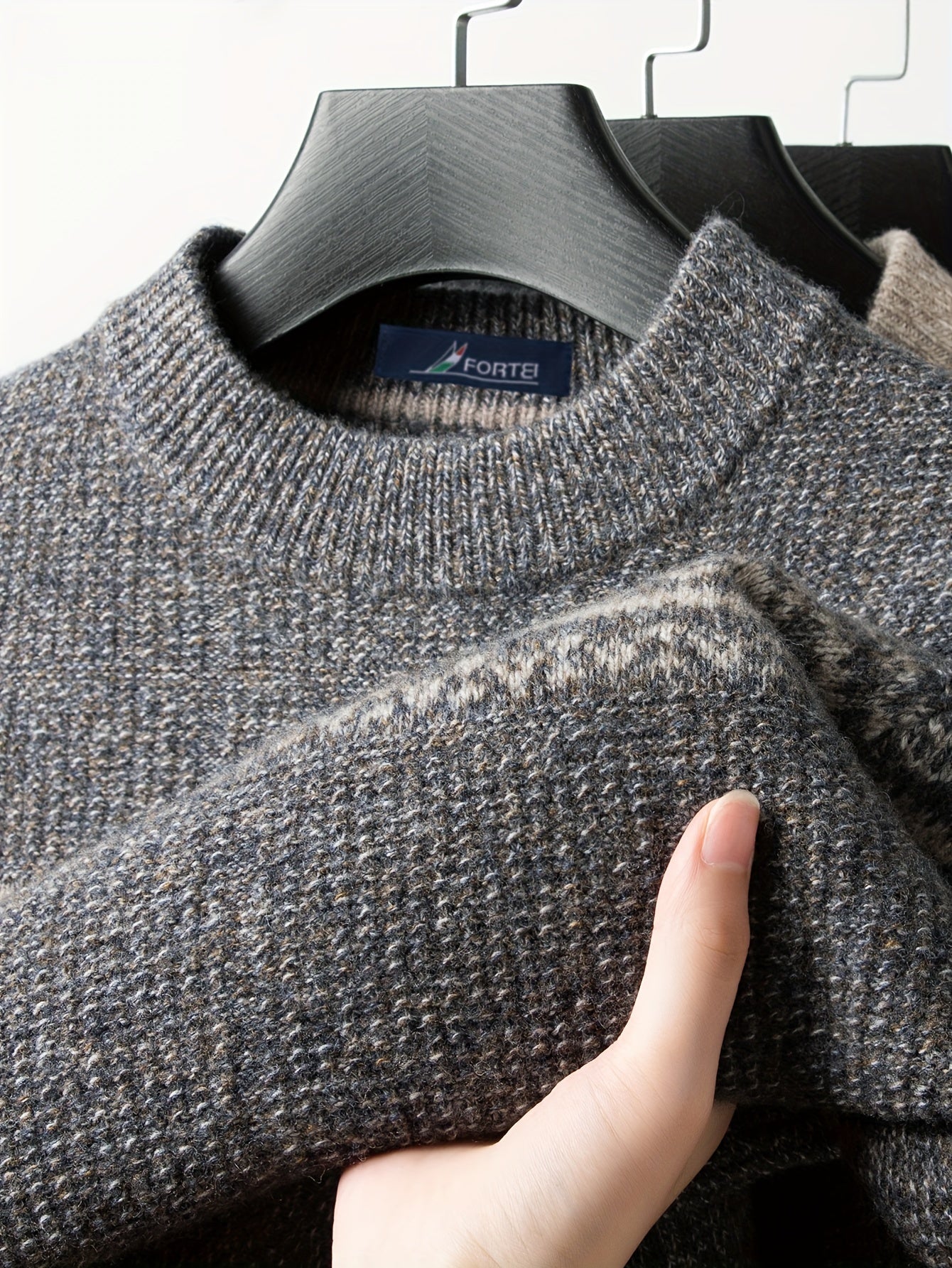FORTEI Slight Elasticity Men'S Sweater with a Round Neck, Jacquard Design, Soft and Skin-Friendly Feel for Winter 25 F0096144098