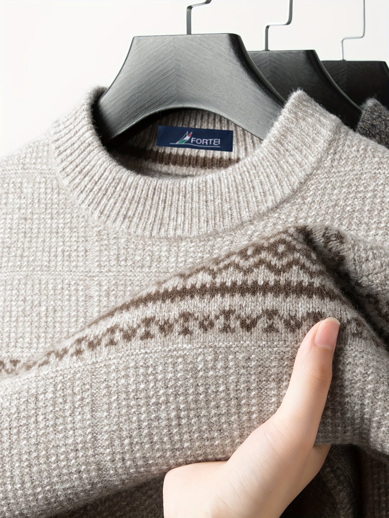 FORTEI Slight Elasticity Men'S Sweater with a Round Neck, Jacquard Design, Soft and Skin-Friendly Feel for Winter 25 F0096144098