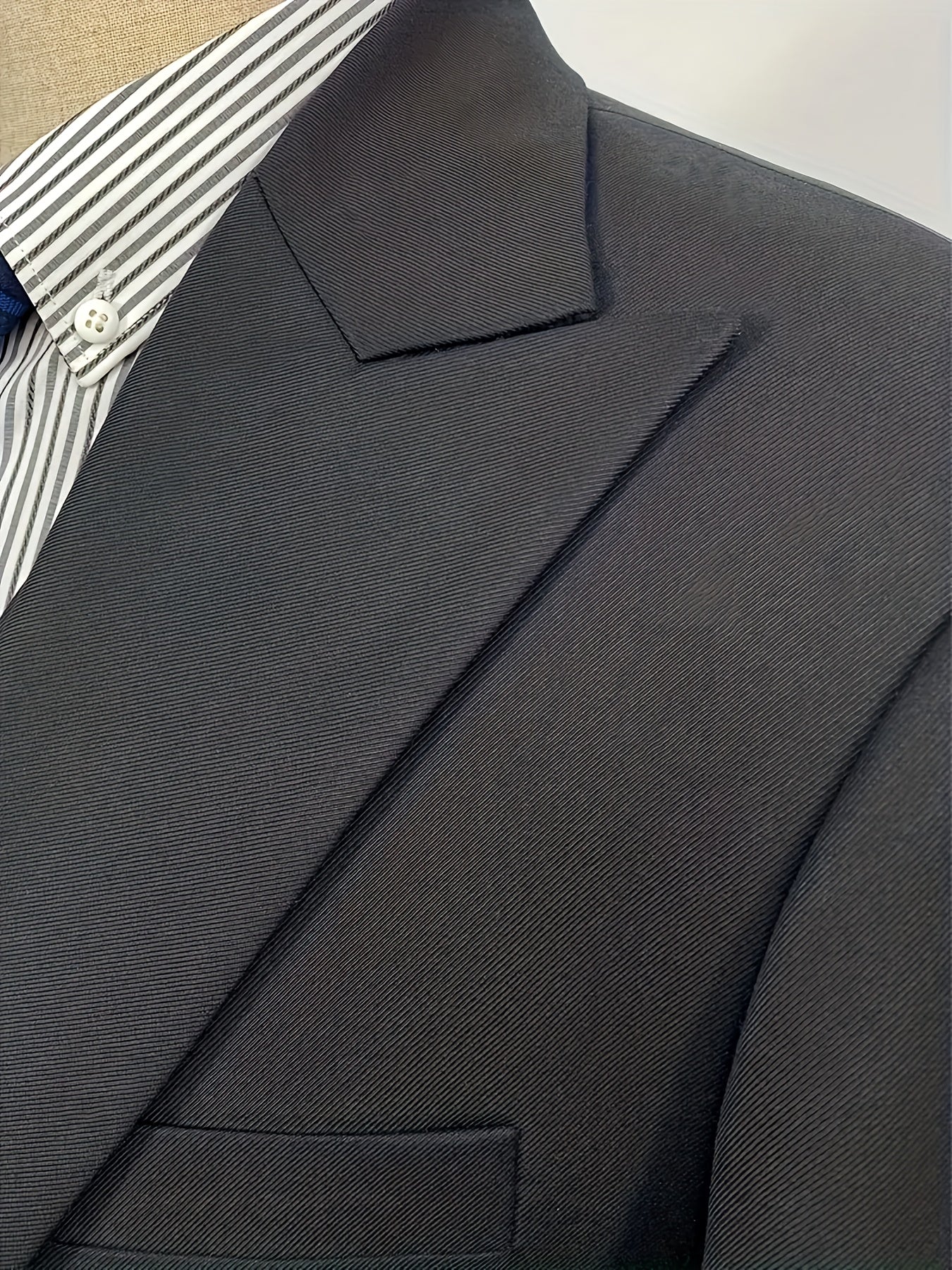 Men's Three-Piece Suit with Vest, Trousers, and Jacket for Weddings and Important Occasions