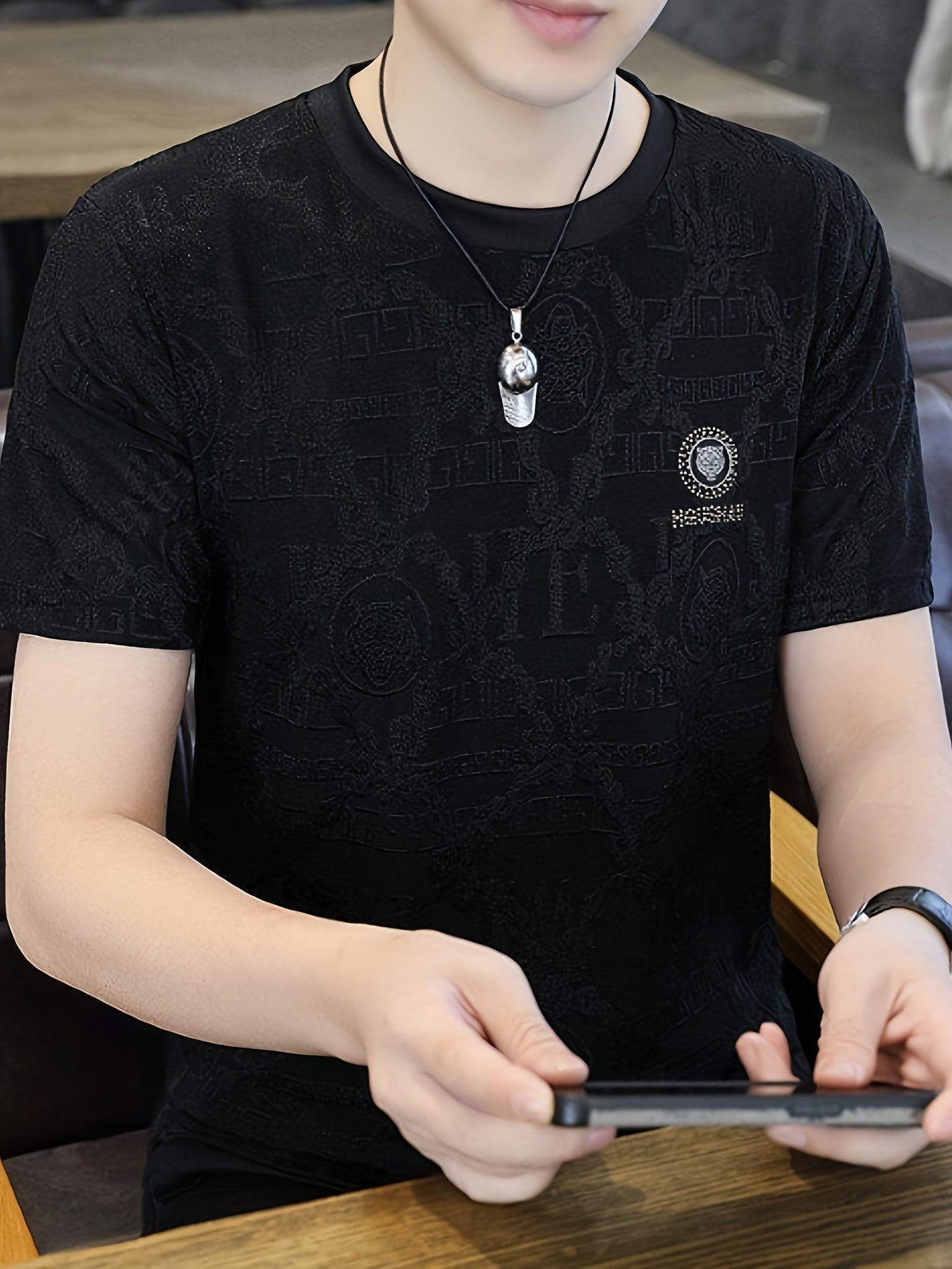 Men'S Elegant Black Short-Sleeve T-Shirt with Intricate Design - Casual Summer Top for Spring\u002FFall